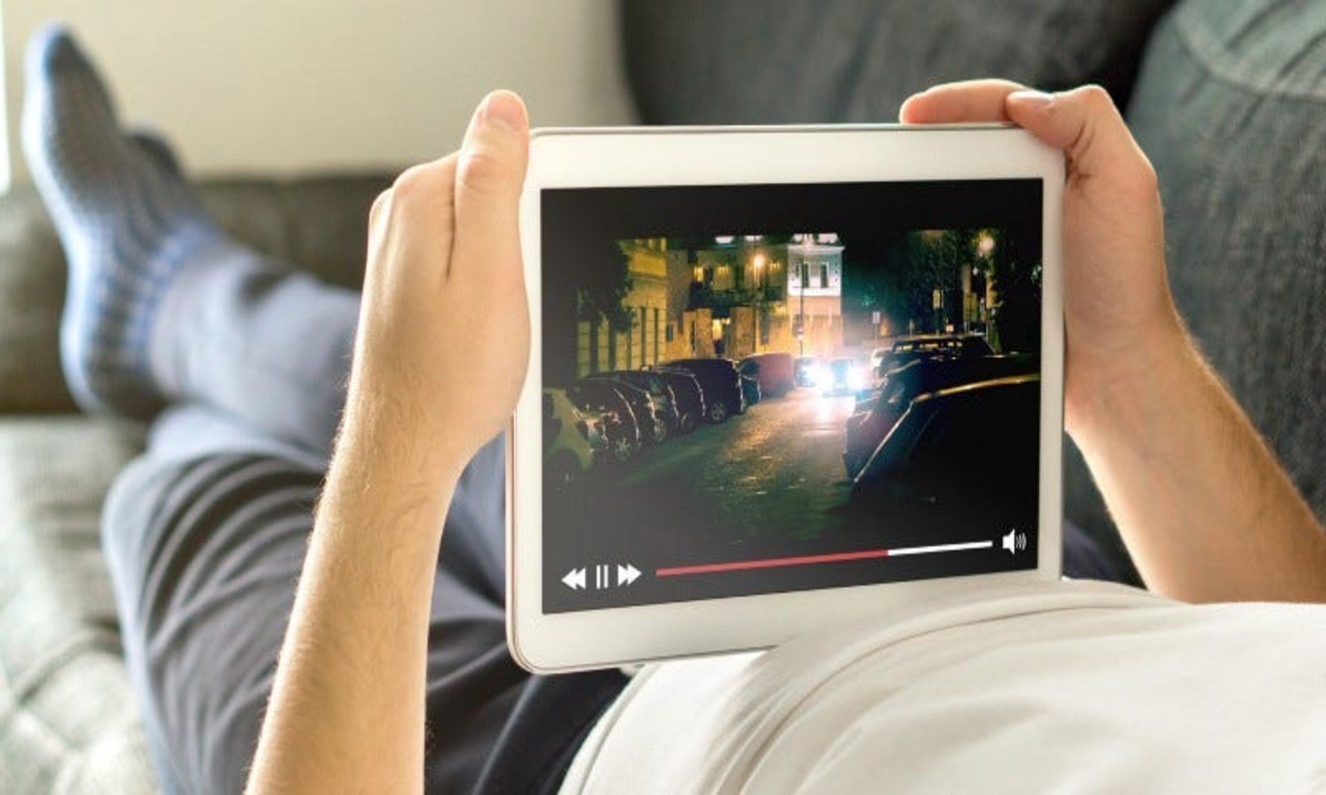 On-the-Go Entertainment: How Streaming Enhances Travel Experiences