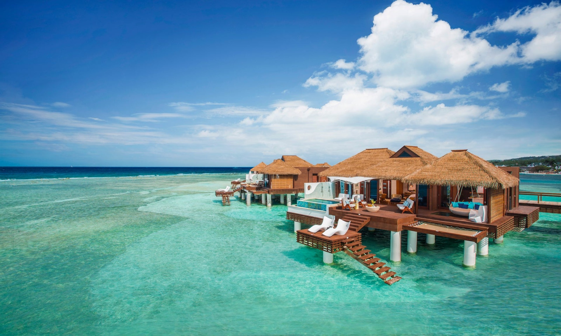 10 Prettiest Overwater Bungalows In Or Near The USA